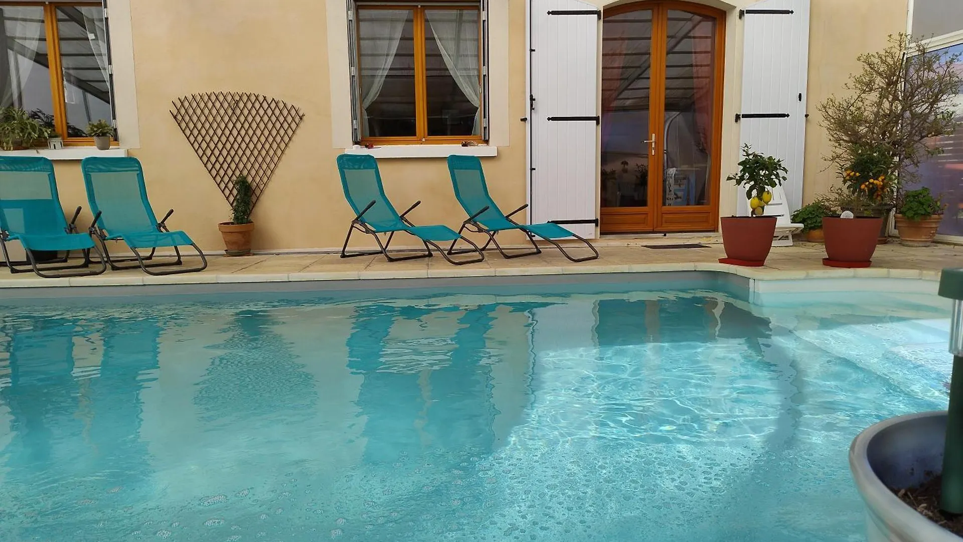 別荘 Gites L'Olivier Avec Piscine ヴァロン・ポン・ダルク